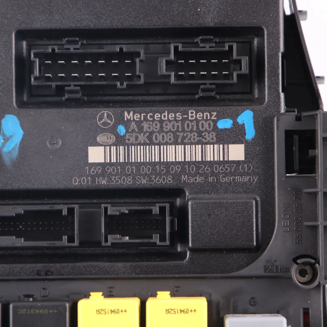 Scatola dei fusibili Mercedes W169 W245 Sam Modulo di controllo ECU per con numero di parte A1699010100 Scatola dei fusibili Mercedes W169 W245 Sam Modulo di controllo ECU - SKU A1699010100-1 - Numero di parte A1699010100