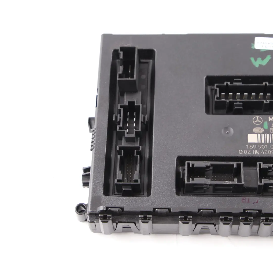 Fuse Box Mercedes W169 W245 SAM Body Control Module Unit ECU to with Part number A1699010100 Fuse Box Mercedes W169 W245 SAM Body Control Module Unit ECU - SKU A1699010100-2 - Part number A1699010100