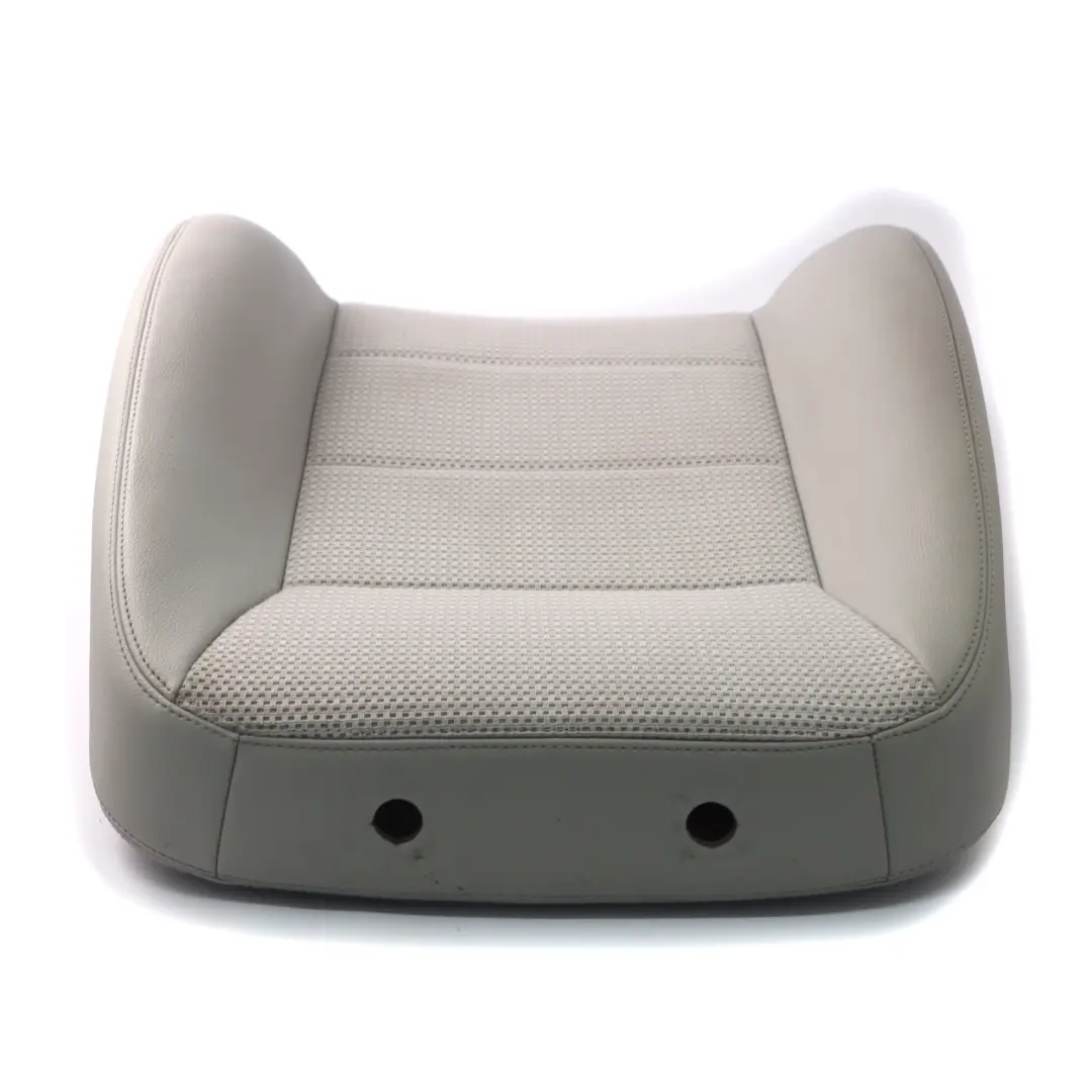 Siège Avant Droite Recouvrement de dossier Tissu Cuir Gris pour Mercedes W169 à propos du numéro de pièce A1699102447 Mercedes W169 Siège Avant Droite Recouvrement de dossier Tissu Cuir Gris - SKU A1699102447 - Numéro de pièce A1699102447