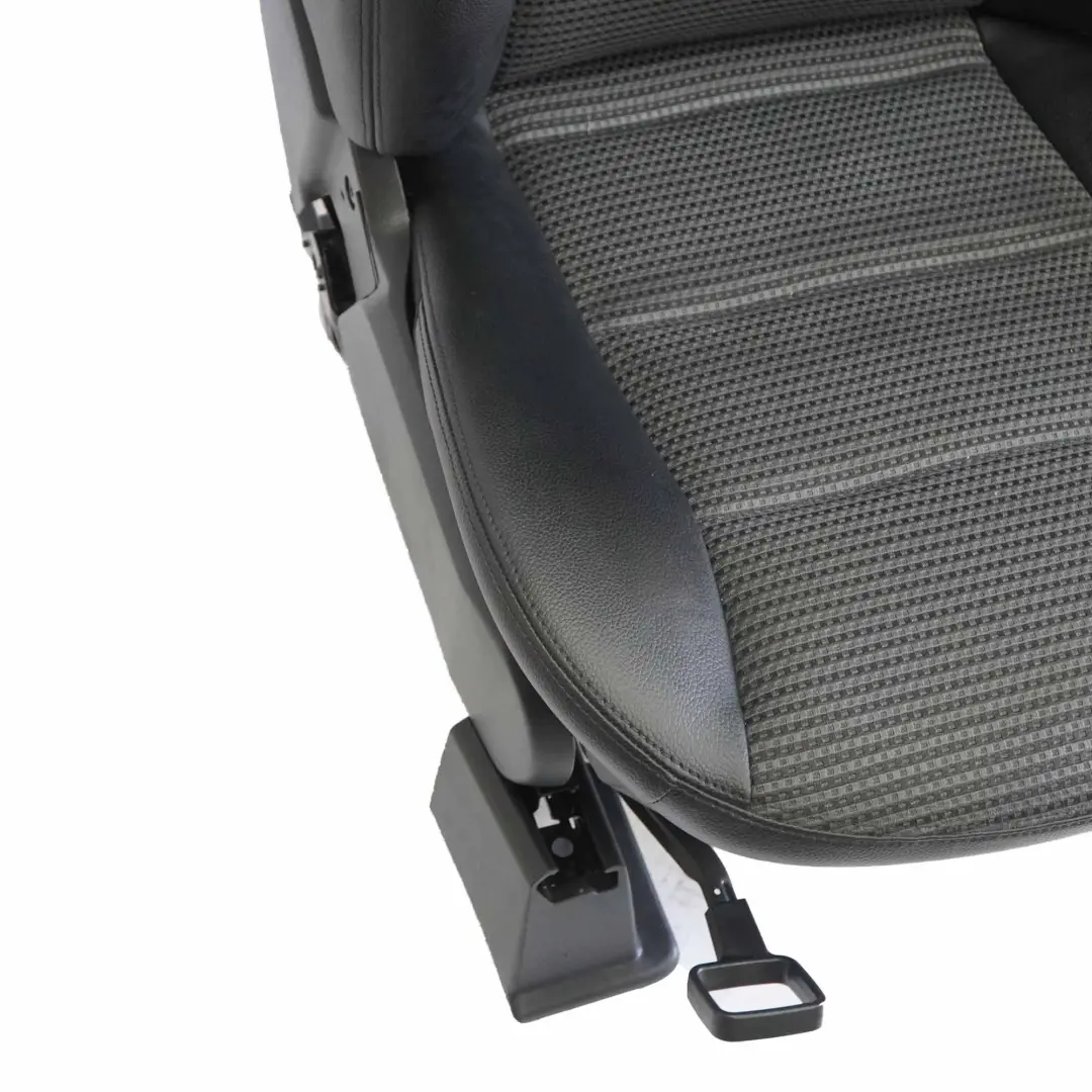 Sedile Anteriore Mercedes W169 Sinistro Riscaldato Pelle Panno Schienale Nero per con numero di parte A1699102547 Sedile Anteriore Mercedes W169 Sinistro Riscaldato Pelle Panno Schienale Nero - SKU A1699102547-1 - Numero di parte A1699102547