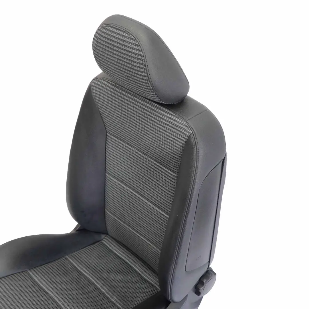 Sedile Anteriore Mercedes W169 Sinistro Riscaldato Pelle Panno Schienale Nero per con numero di parte A1699102547 Sedile Anteriore Mercedes W169 Sinistro Riscaldato Pelle Panno Schienale Nero - SKU A1699102547-1 - Numero di parte A1699102547