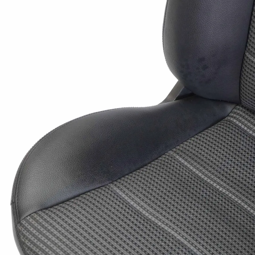 Sedile Anteriore Mercedes W169 Sinistro Riscaldato Pelle Panno Schienale Nero per con numero di parte A1699102547 Sedile Anteriore Mercedes W169 Sinistro Riscaldato Pelle Panno Schienale Nero - SKU A1699102547-1 - Numero di parte A1699102547