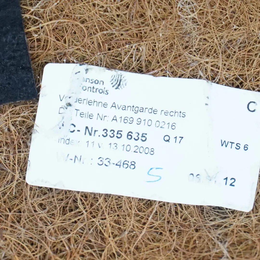 Sitzlehne vorne rechts Bezug Stoff Leder Anthrazit für Mercedes W169 W245 mit Teilenummer A1699107047 Mercedes W169 W245 Sitzlehne vorne rechts Bezug Stoff Leder Anthrazit - SKU A1699107047-1 - Teilenummer A1699107047