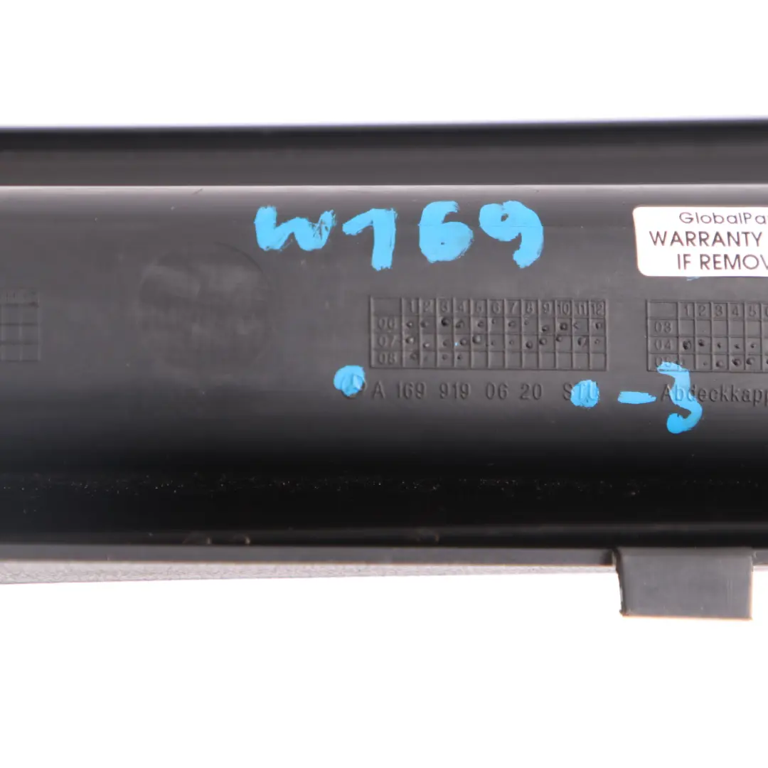 Sitzbezug Rechts O/S Ablage Trim Schwarz für Mercedes W169 W245 mit Teilenummer A1699190620 Mercedes W169 W245 Sitzbezug Rechts O/S Ablage Trim Schwarz - SKU A1699190620-3 - Teilenummer A1699190620