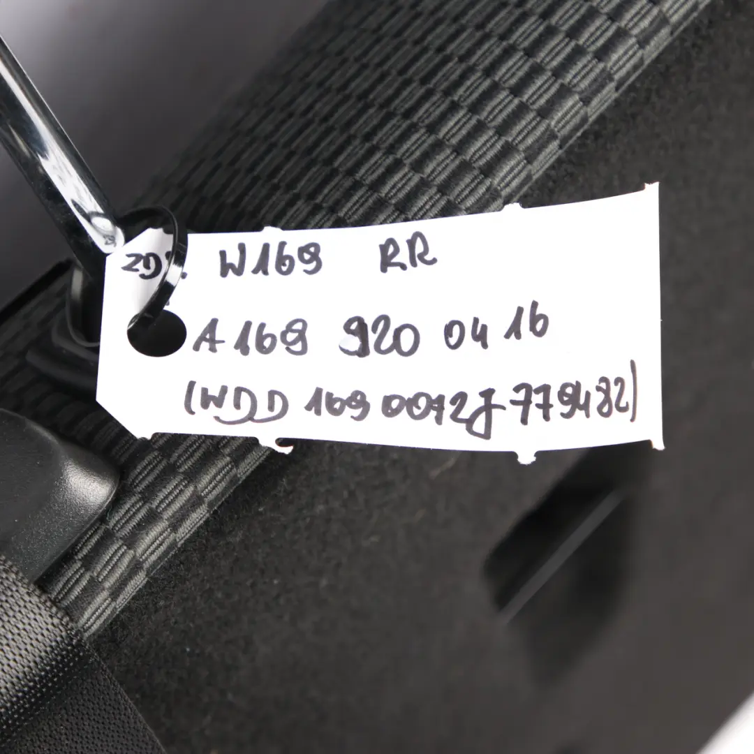 Rückenlehne hinten rechts Sitz Stoff Leder Schwarz Anthrazit für Mercedes W169 mit Teilenummer A1699200416 Mercedes W169 Rückenlehne hinten rechts Sitz Stoff Leder Schwarz Anthrazit - SKU A1699200416 - Teilenummer A1699200416