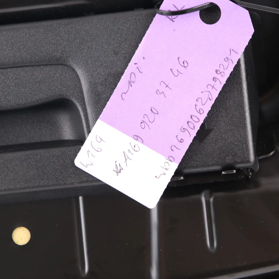 Copricuscino sedile posteriore sinistro in tessuto nero antracite per Mercedes W169 con numero di parte A1699203746 Mercedes W169 Copricuscino sedile posteriore sinistro in tessuto nero antracite - SKU A1699203746 - Numero di parte A1699203746
