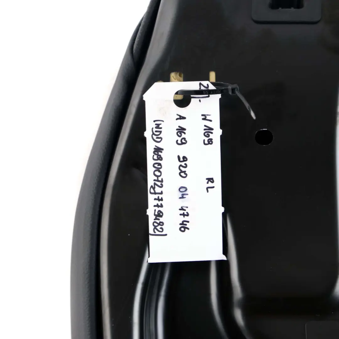 Copricuscino Sedile Posteriore Sinistro Panno Pelle Nero Antracite per Mercedes W169 con numero di parte A1699204746 Mercedes W169 Copricuscino Sedile Posteriore Sinistro Panno Pelle Nero Antracite - SKU A1699204746 - Numero di parte A1699204746