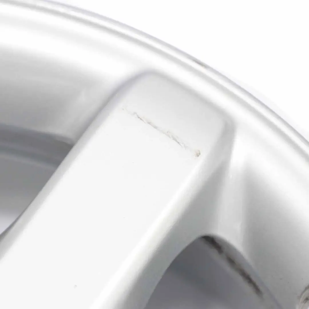 Silberne Leichtmetall felge vorne 16" 7J ET:37 für Mercedes SLK R170 mit Teilenummer A1704010202 Mercedes SLK R170 Silberne Leichtmetall felge vorne 16" 7J ET:37 - SKU A1704010202-1 - Teilenummer A1704010202