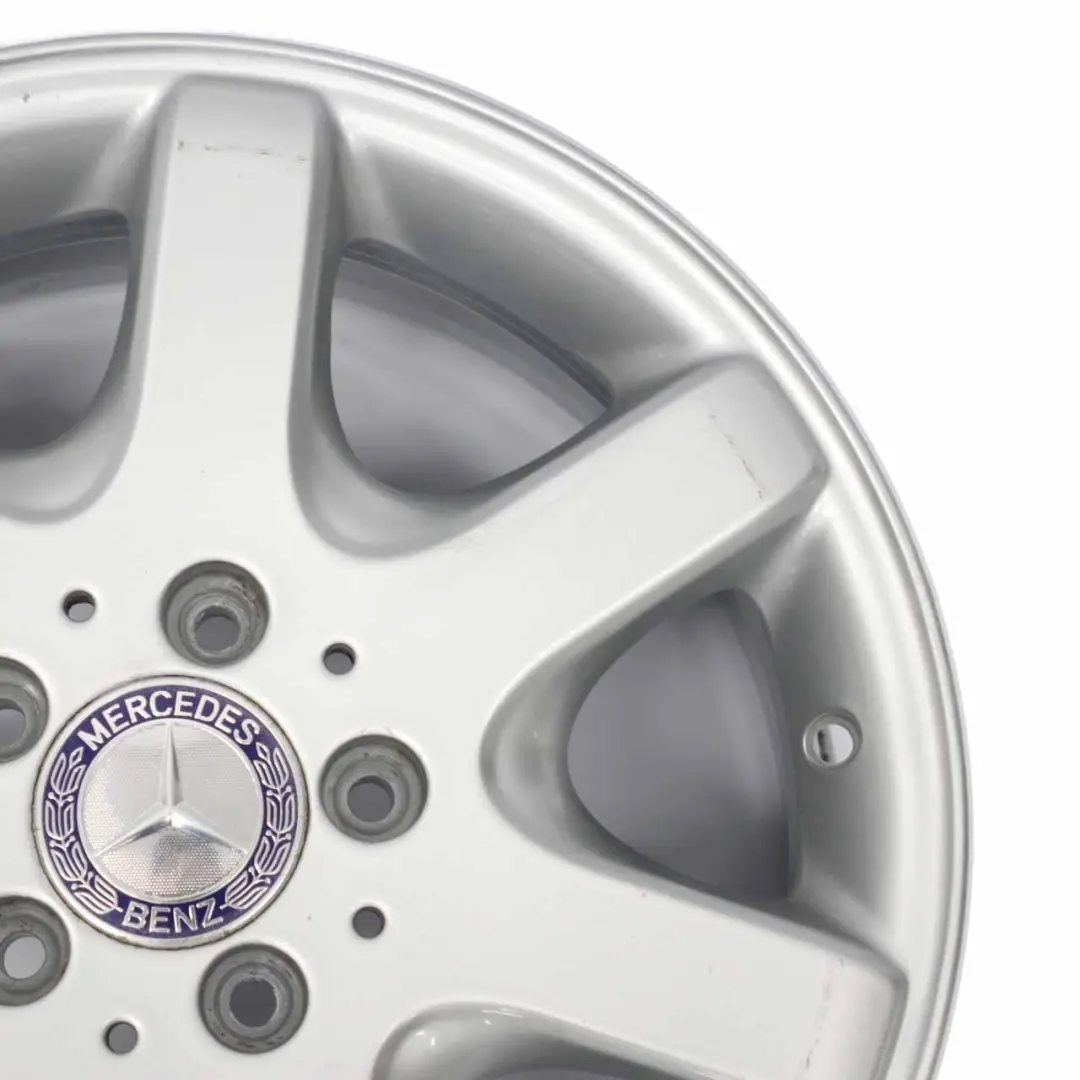 Cerchio anteriore in lega argento 16" 7J ET:37 per Mercedes SLK R170 con numero di parte A1704010202 Mercedes SLK R170 Cerchio anteriore in lega argento 16" 7J ET:37 - SKU A1704010202-2 - Numero di parte A1704010202