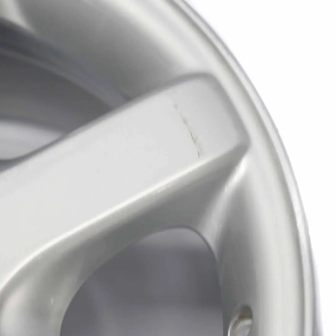 Silberne Leichtmetall felge vorne 16" 7J ET:37 für Mercedes SLK R170 mit Teilenummer A1704010202 Mercedes SLK R170 Silberne Leichtmetall felge vorne 16" 7J ET:37 - SKU A1704010202-2 - Teilenummer A1704010202