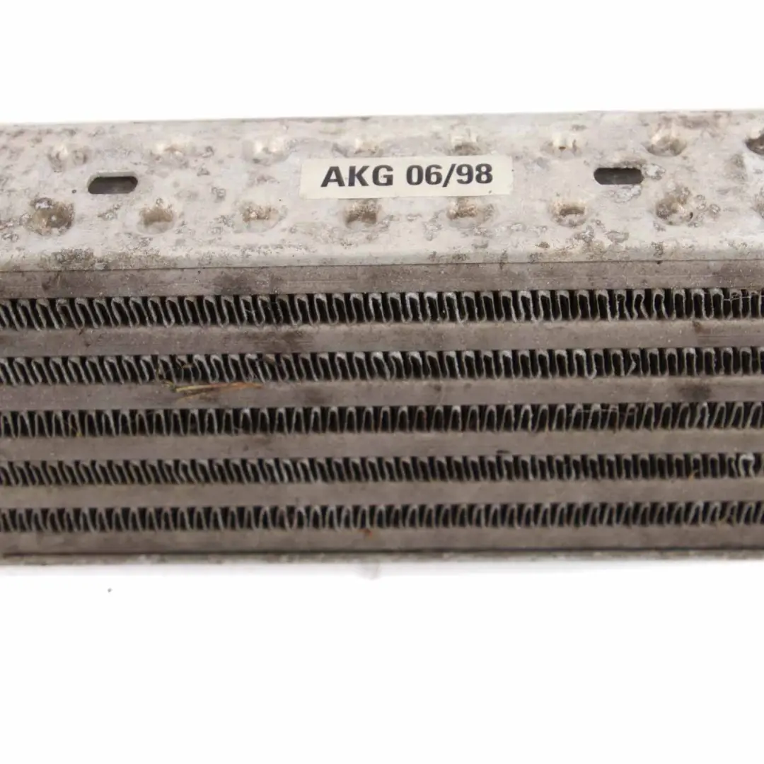 M111 Unità raffreddamento carica Radiatore per Intercooler Mercedes R170 con numero di parte A1705000300 Intercooler Mercedes R170 M111 Unità raffreddamento carica Radiatore - SKU A1705000300 - Numero di parte A1705000300