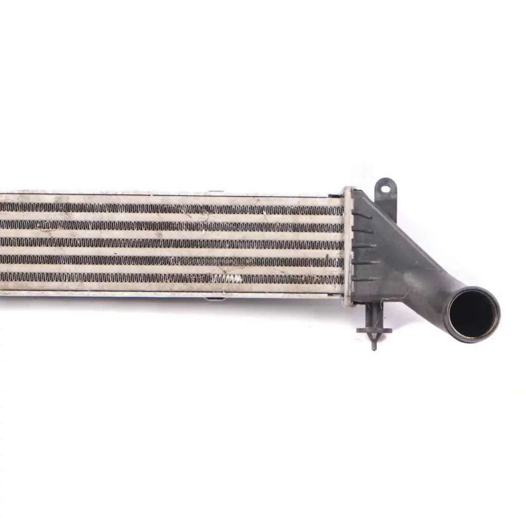 M111 Unità raffreddamento carica Radiatore per Intercooler Mercedes R170 con numero di parte A1705000300 Intercooler Mercedes R170 M111 Unità raffreddamento carica Radiatore - SKU A1705000300 - Numero di parte A1705000300