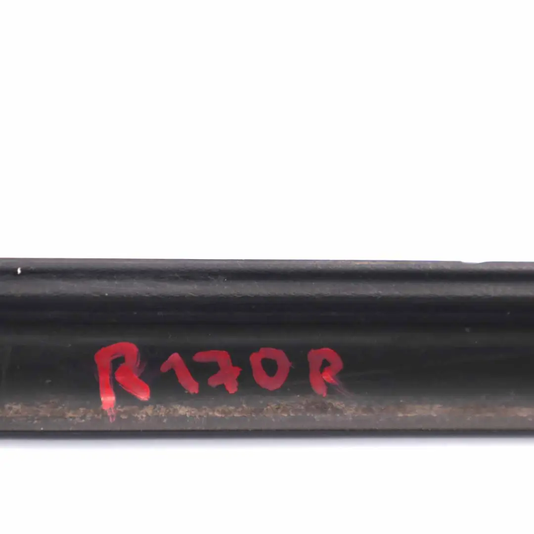 Baguette de Porte Avant Droite Joint de Porte Bas pour Mercedes SLK R170 à propos du numéro de pièce A1706901062 Mercedes SLK R170 Baguette de Porte Avant Droite Joint de Porte Bas - SKU A1706901062 - Numéro de pièce A1706901062