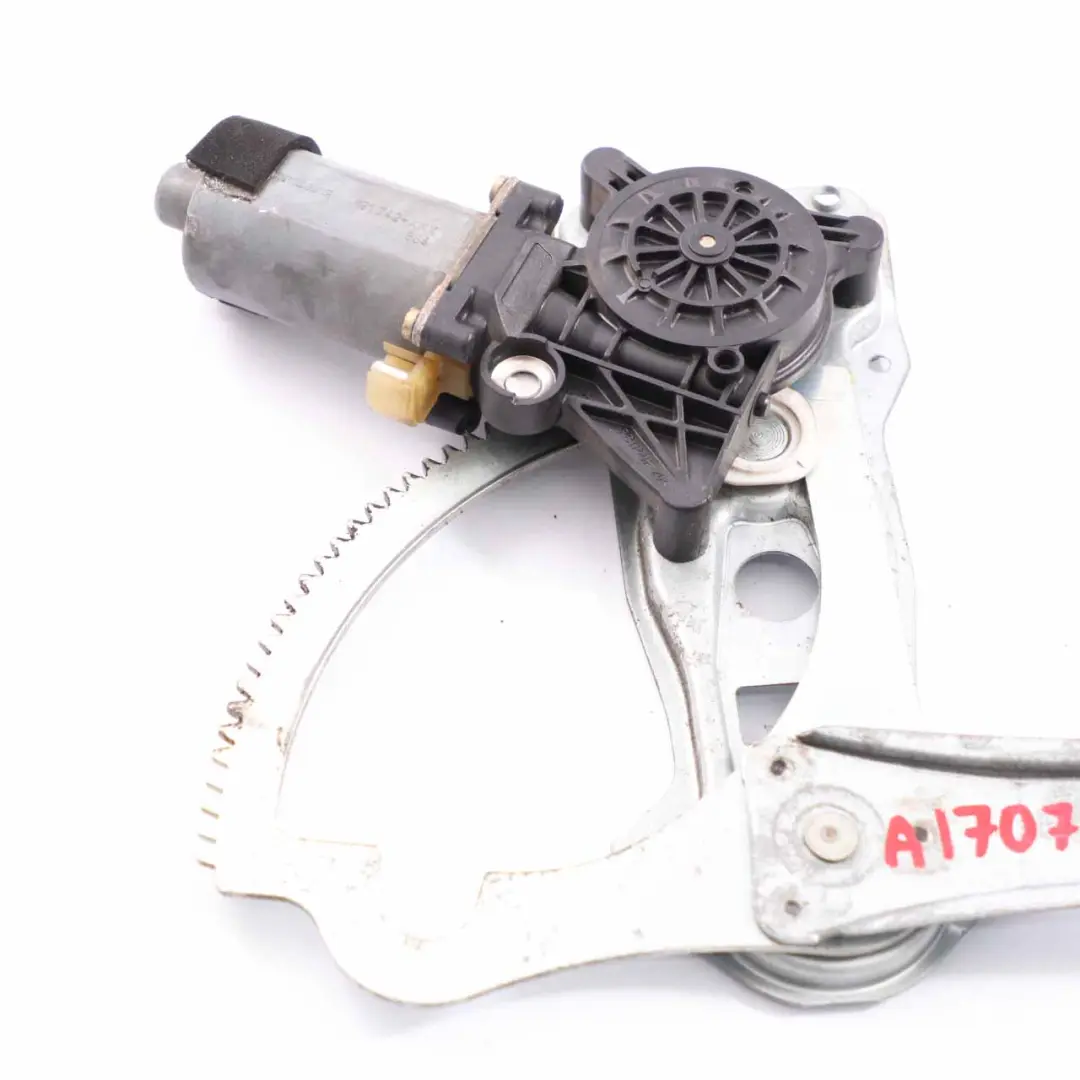 Lève-Vitre Porte Avant Droite Moteur Régulateur pour Mercedes SLK R170 à propos du numéro de pièce A1707200846 Mercedes SLK R170 Lève-Vitre Porte Avant Droite Moteur Régulateur - SKU A1707200846 - Numéro de pièce A1707200846