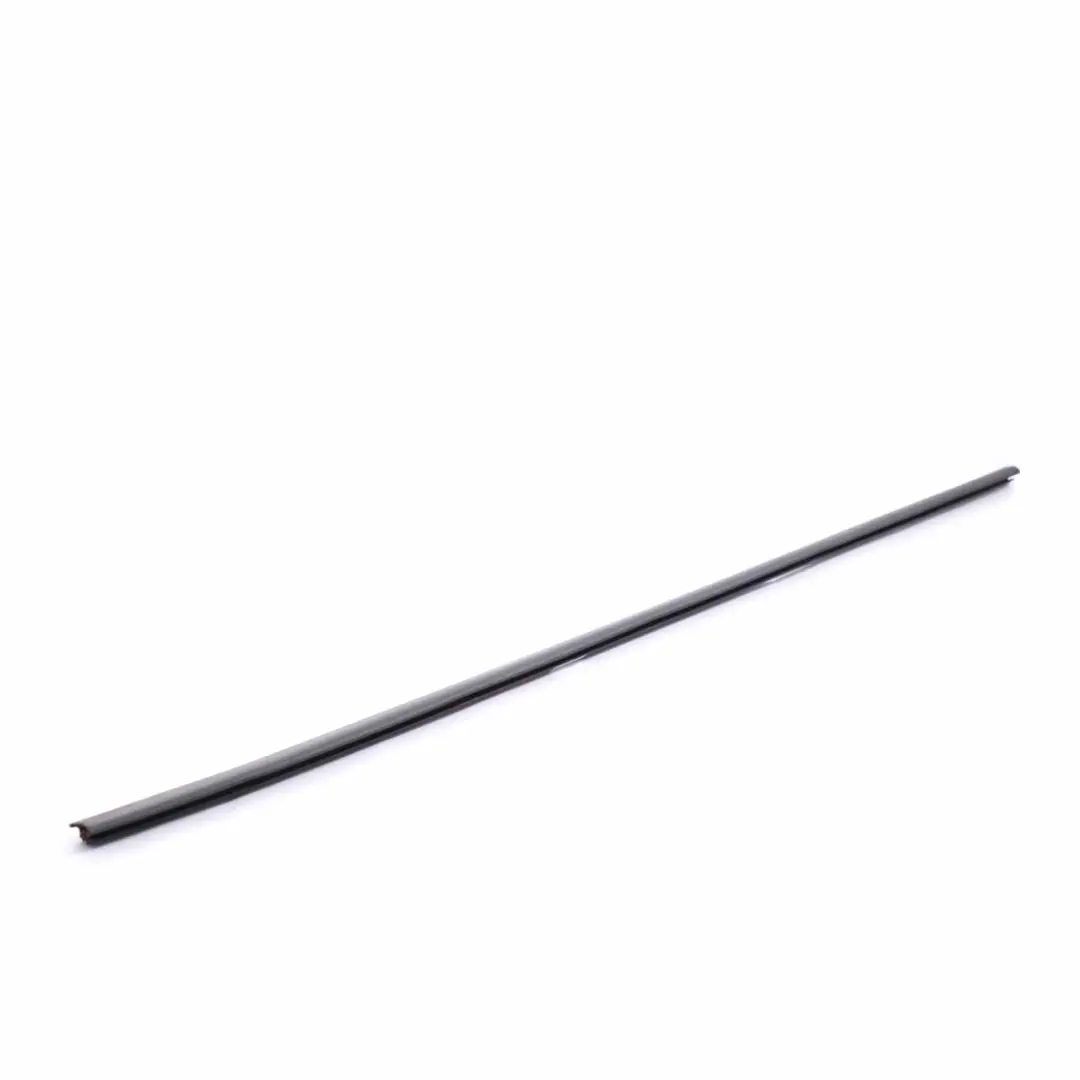 Joint de vitre porte avant droite joint caoutchouc pour Mercedes SLK R170 à propos du numéro de pièce A1707251065 Mercedes SLK R170 Joint de vitre porte avant droite joint caoutchouc - SKU A1707251065 - Numéro de pièce A1707251065