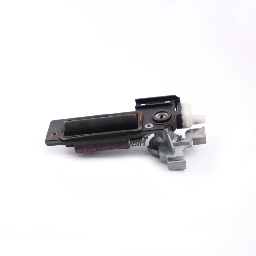 Zamek klamka tylnej klapy do Mercedes E W210 S210 o numerze A1707500093 Mercedes E W210 S210 Zamek klamka tylnej klapy - SKU A1707500093 - Numer Części A1707500093