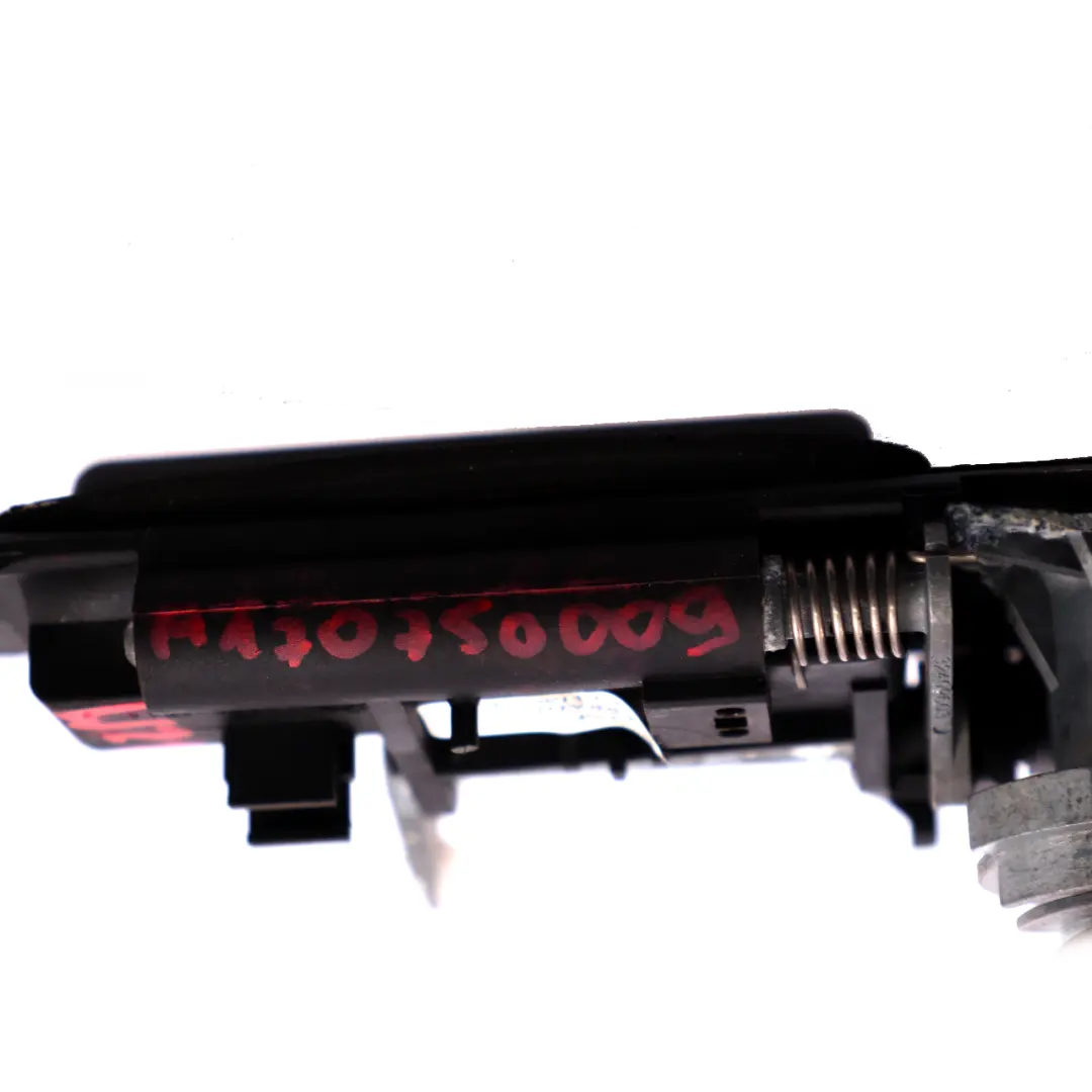 Zamek klamka tylnej klapy do Mercedes E W210 S210 o numerze A1707500093 Mercedes E W210 S210 Zamek klamka tylnej klapy - SKU A1707500093 - Numer Części A1707500093