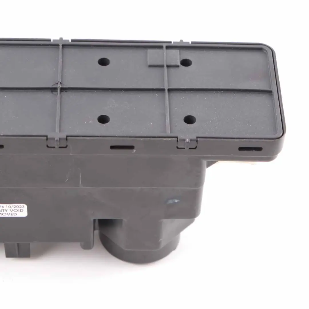 Central Locking Unit Pump Box Control Unit to Mercedes R170 with Part number A1708000548 Mercedes R170 Central Locking Unit Pump Box Control Unit - SKU A1708000548 - Part number A1708000548
