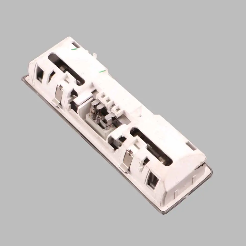 Tetto interno Unità luce lampada di lettura per Mercedes SLK R170 con numero di parte A1708200001 Mercedes SLK R170 Tetto interno Unità luce lampada di lettura - SKU A1708200001 - Numero di parte A1708200001