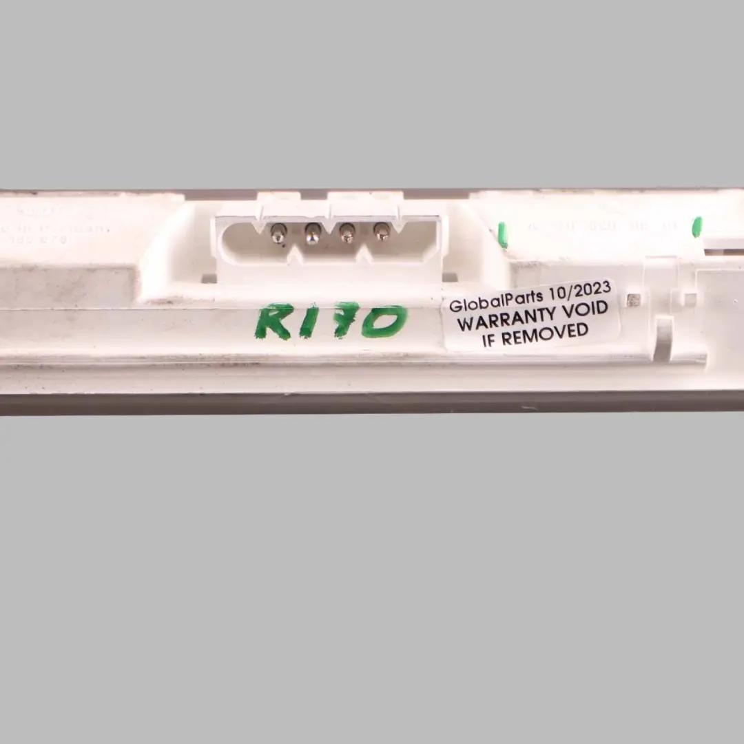 Tetto interno Unità luce lampada di lettura per Mercedes SLK R170 con numero di parte A1708200001 Mercedes SLK R170 Tetto interno Unità luce lampada di lettura - SKU A1708200001 - Numero di parte A1708200001