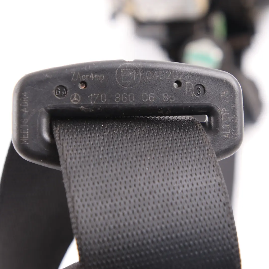 Ceinture de sécurité avant droite Noir pour Mercedes SLK R170 à propos du numéro de pièce A1708600685 Mercedes SLK R170 Ceinture de sécurité avant droite Noir - SKU A1708600685 - Numéro de pièce A1708600685