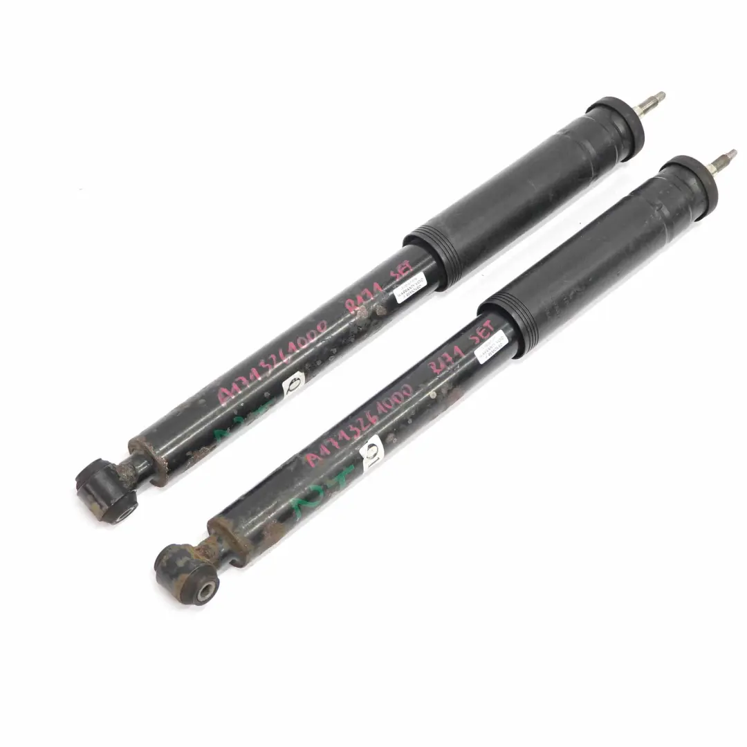 Federbein hinten links rechts Stoßdämpfersatz für Mercedes SLK R171 mit Teilenummer A1713261000 Mercedes SLK R171 Federbein hinten links rechts Stoßdämpfersatz - SKU A1713261000 - Teilenummer A1713261000