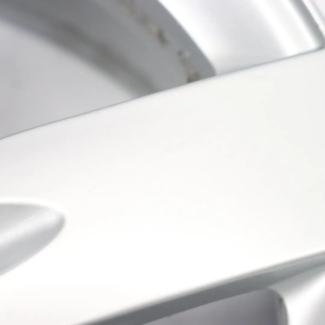 Jante alliage argent 16" 5 branches 7J ET:34 pour Mercedes SLK R171 à propos du numéro de pièce A1714010102 Mercedes SLK R171 Jante alliage argent 16" 5 branches 7J ET:34 - SKU A1714010102-1 - Numéro de pièce A1714010102