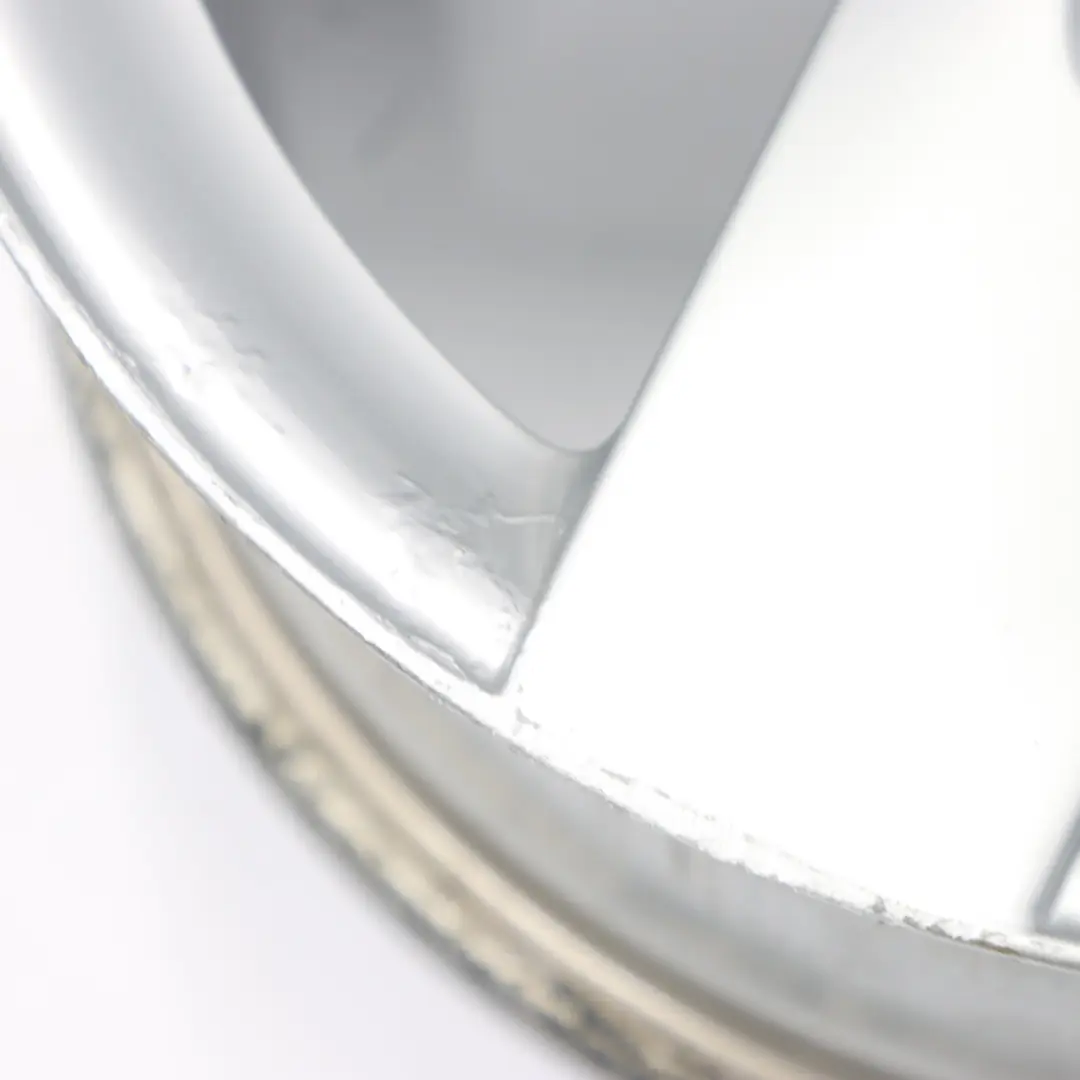 Cerchio in lega argento 16" 5 razze 7J ET:34 per Mercedes SLK R171 con numero di parte A1714010102 Mercedes SLK R171 Cerchio in lega argento 16" 5 razze 7J ET:34 - SKU A1714010102-1 - Numero di parte A1714010102