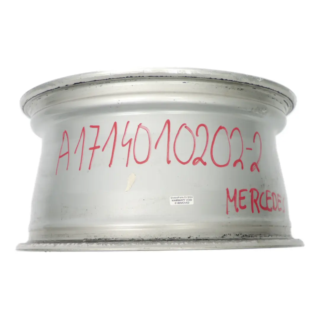 Jante arrière alliage argenté 16" 8J ET:30 pour Mercedes SLK R171 à propos du numéro de pièce A1714010202 Mercedes SLK R171 Jante arrière alliage argenté 16" 8J ET:30 - SKU A1714010202-2 - Numéro de pièce A1714010202
