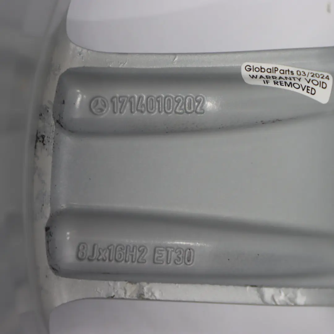 Cerchio posteriore in lega argento 16" 8J ET:30 per Mercedes SLK R171 con numero di parte A1714010202 Mercedes SLK R171 Cerchio posteriore in lega argento 16" 8J ET:30 - SKU A1714010202-2 - Numero di parte A1714010202