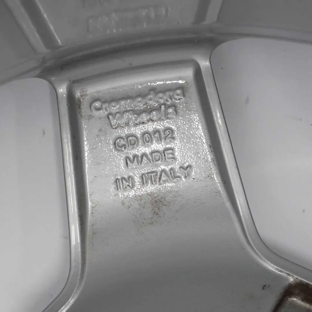 Jante en alliage argenté 17" 8,5J ET:30 5-Hole pour Mercedes R171 AMG à propos du numéro de pièce A1714011502 Mercedes R171 AMG Jante en alliage argenté 17" 8,5J ET:30 5-Hole - SKU A1714011502-1 - Numéro de pièce A1714011502