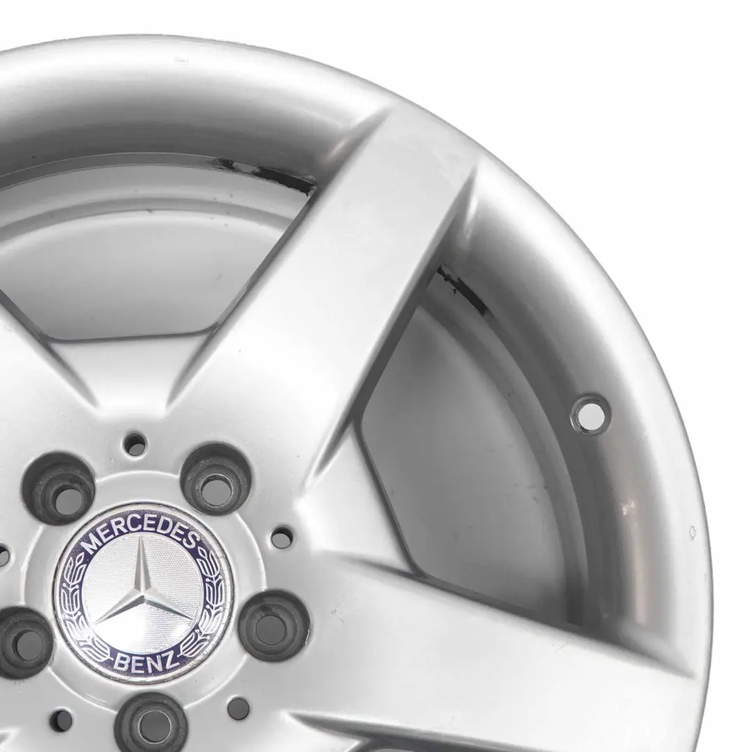 Llanta de aleación plateada Mercedes R171 AMG 17" 8,5J ET:30 5-Hole para con número de pieza A1714011502 Llanta de aleación plateada Mercedes R171 AMG 17" 8,5J ET:30 5-Hole - SKU A1714011502-1 - Número de pieza A1714011502