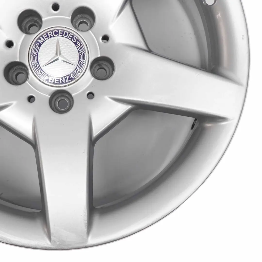 Llanta de aleación plateada Mercedes R171 AMG 17" 8,5J ET:30 5-Hole para con número de pieza A1714011502 Llanta de aleación plateada Mercedes R171 AMG 17" 8,5J ET:30 5-Hole - SKU A1714011502-1 - Número de pieza A1714011502