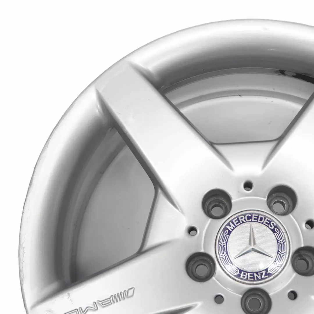 Argento Cerchio in lega 17" 8,5J ET:30 5 fori per Mercedes R171 AMG con numero di parte A1714011502 Mercedes R171 AMG Argento Cerchio in lega 17" 8,5J ET:30 5 fori - SKU A1714011502-1 - Numero di parte A1714011502