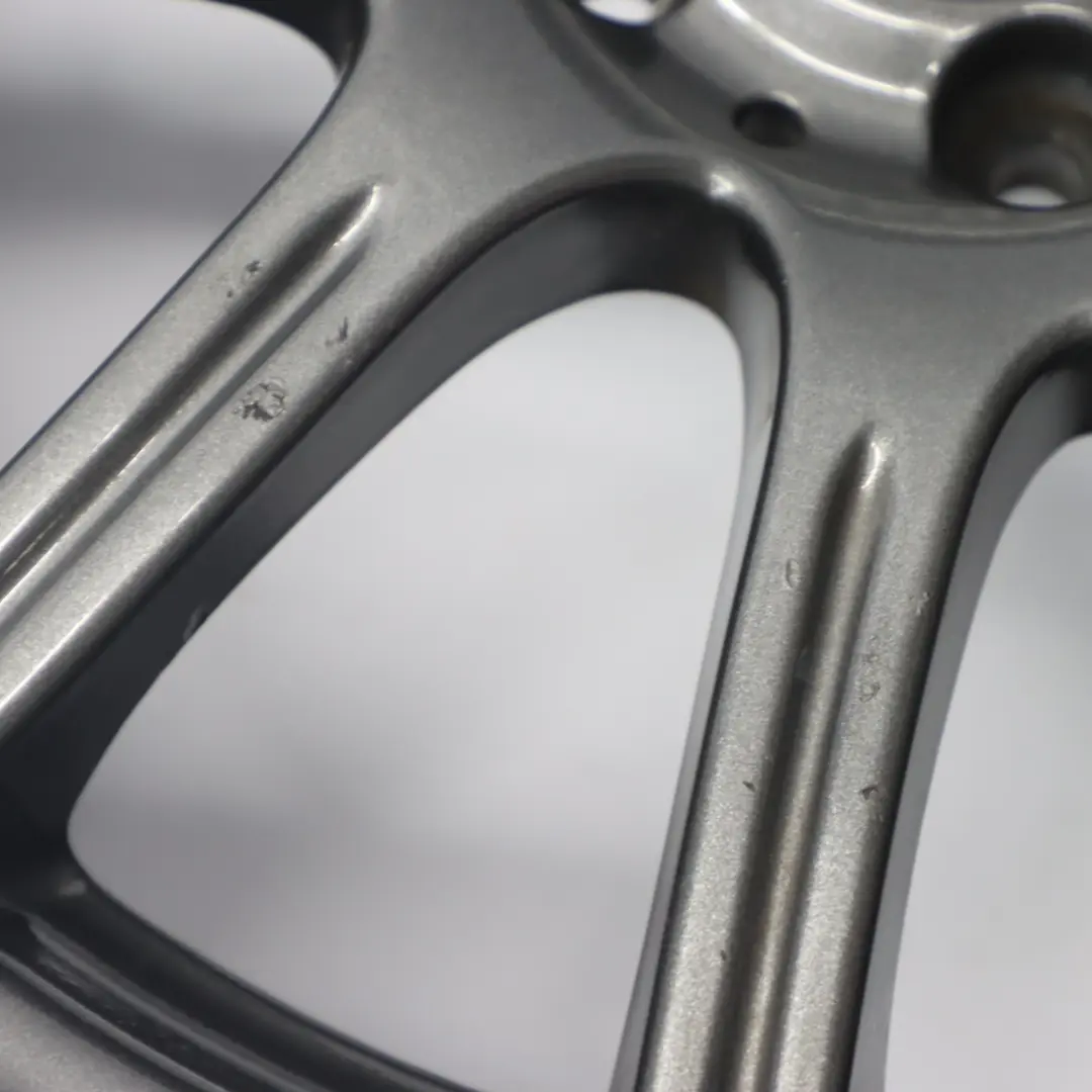 Szara Felga Aluminiowa 10-Ramienna 17" 7,5J ET:36 do Mercedes R171 o numerze A1714012202 Mercedes R171 Szara Felga Aluminiowa 10-Ramienna 17" 7,5J ET:36 - SKU A1714012202 - Numer Części A1714012202