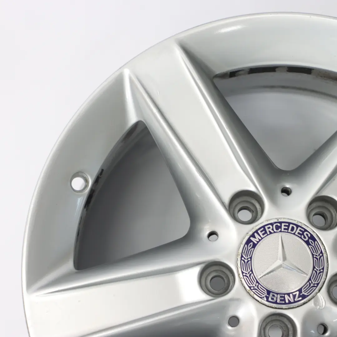 Llanta de aleación plateada Mercedes SLK R171 16" 5 radios 7J ET:34 para con número de pieza A1714013302 Llanta de aleación plateada Mercedes SLK R171 16" 5 radios 7J ET:34 - SKU A1714013302-1 - Número de pieza A1714013302