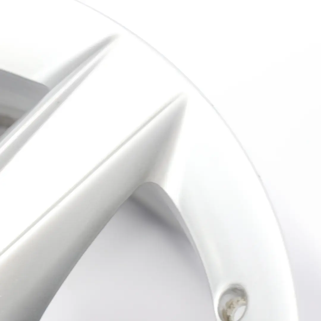 Jante alliage argent 16" 5 branches 7J ET:34 pour Mercedes SLK R171 à propos du numéro de pièce A1714013302 Mercedes SLK R171 Jante alliage argent 16" 5 branches 7J ET:34 - SKU A1714013302-2 - Numéro de pièce A1714013302