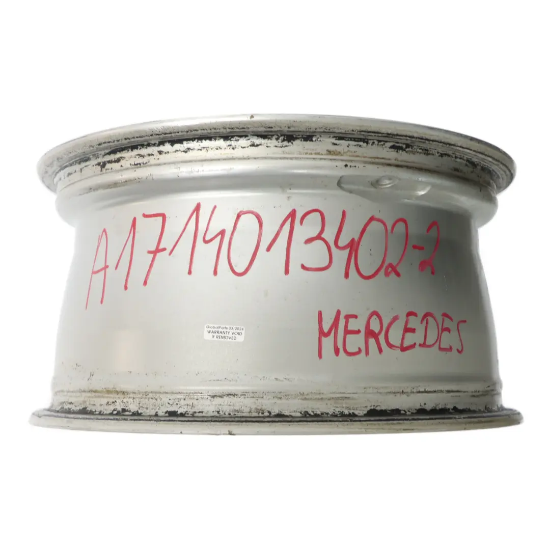 Cerchio posteriore in lega argento 16" 8J ET:30 per Mercedes SLK R171 con numero di parte A1714013402 Mercedes SLK R171 Cerchio posteriore in lega argento 16" 8J ET:30 - SKU A1714013402-2 - Numero di parte A1714013402