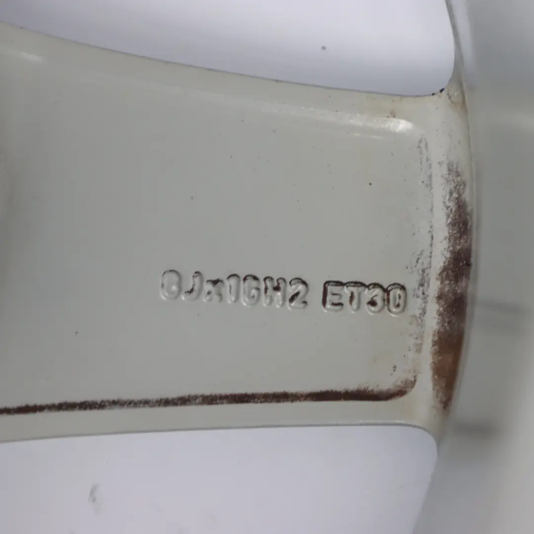 Jante arrière alliage argenté 16" 5 Parler 8J ET:30 pour Mercedes R171 à propos du numéro de pièce A1714013402 Mercedes R171 Jante arrière alliage argenté 16" 5 Parler 8J ET:30 - SKU A1714013402-2 - Numéro de pièce A1714013402