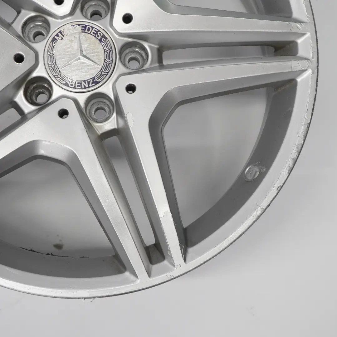 Cerchio lega anteriore argento 18" 7,5J ET:37 per Mercedes R171 C209 AMG con numero di parte A1714014702 Mercedes R171 C209 AMG Cerchio lega anteriore argento 18" 7,5J ET:37 - SKU A1714014702-1 - Numero di parte A1714014702