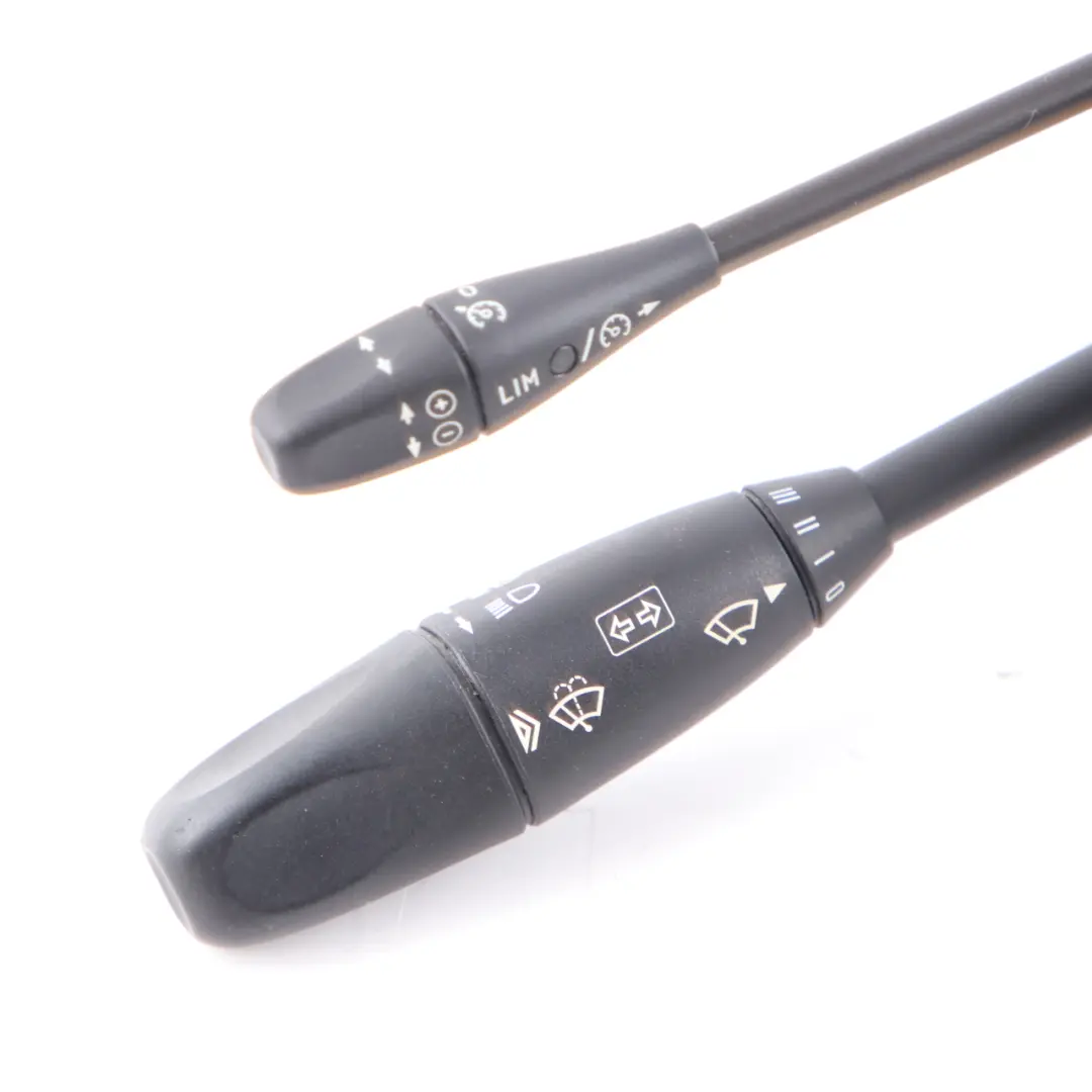 Cluster Mercedes R171 W211 Interruptor Limpiaparabrisas para Volante con número de pieza A1714640518 Volante Cluster Mercedes R171 W211 Interruptor Limpiaparabrisas - SKU A1714640518 - Número de pieza A1714640518