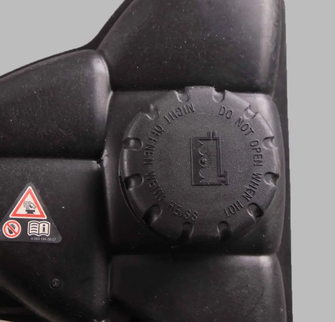 Tanque de Expansión Refrigerante Botella Líquido para Mercedes SLK R171 con número de pieza A1715000049 Mercedes SLK R171 Tanque de Expansión Refrigerante Botella Líquido - SKU A1715000049 - Número de pieza A1715000049