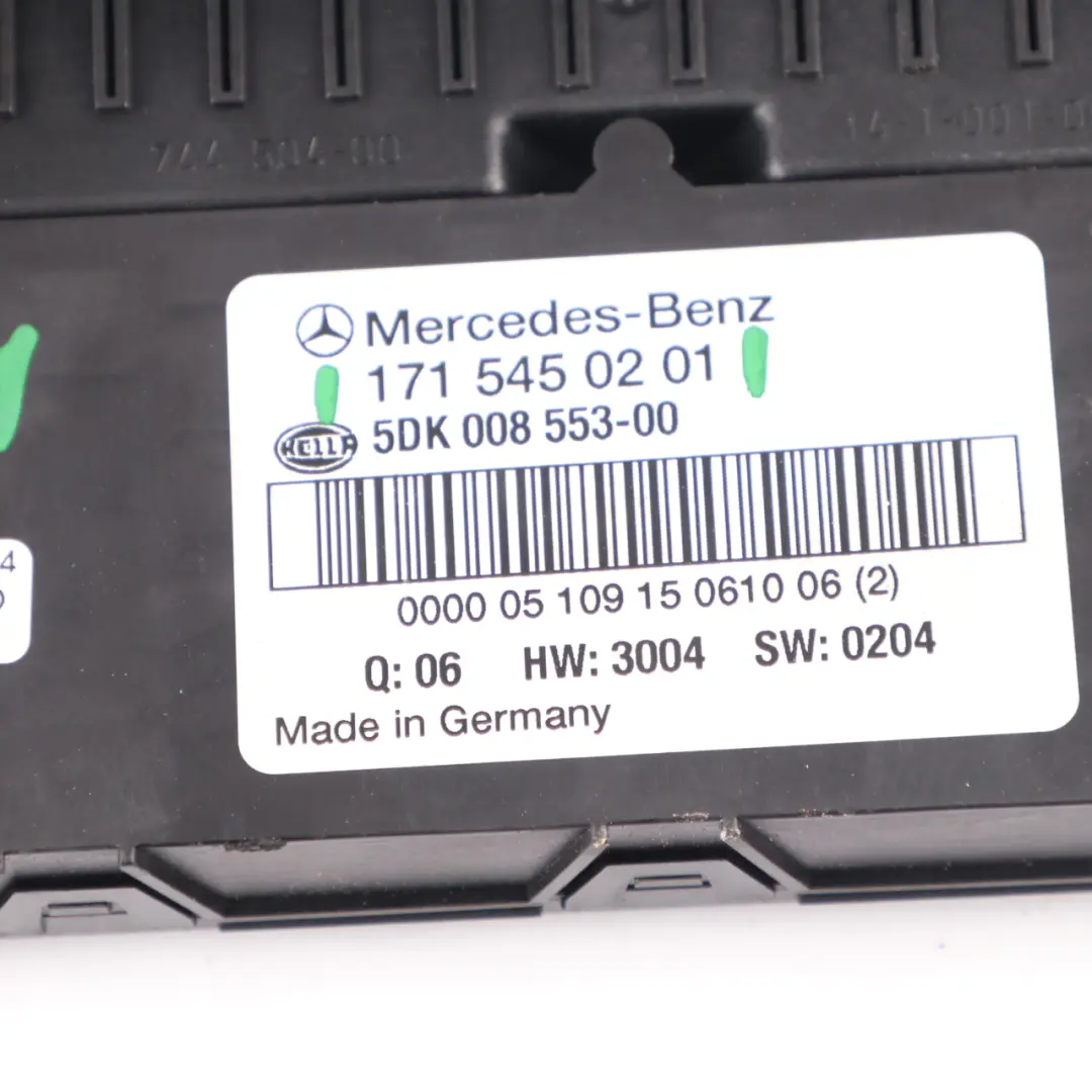 Fuse Box Mercedes SLK R171 Roadster Fuse Relay Box Control Module to with Part number A1715450101 Fuse Box Mercedes SLK R171 Roadster Fuse Relay Box Control Module - SKU A1715450201 - Part number A1715450101