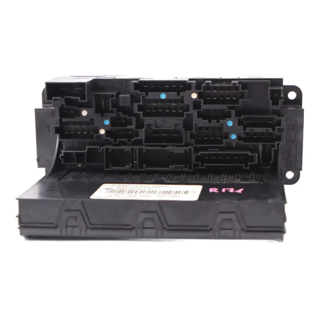 Boîte fusibles avant contrôle l'unité relais SAM pour Mercedes SLK R171 à propos du numéro de pièce A1715450901 Mercedes SLK R171 Boîte fusibles avant contrôle l'unité relais SAM - SKU A1715450901 - Numéro de pièce A1715450901