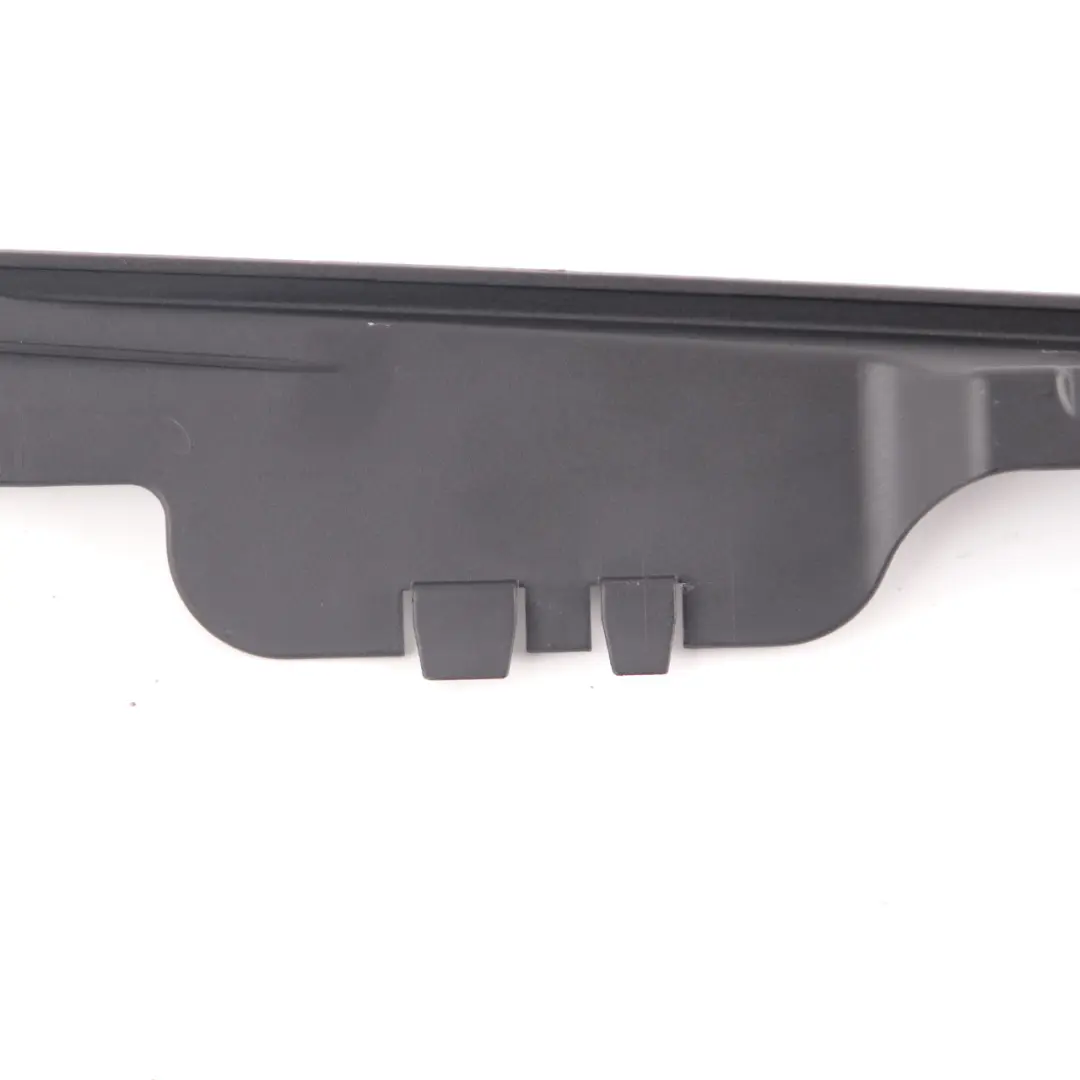 Viertel Glas Fensterleiste Trim Hinten Links für Mercedes SLK R171 mit Teilenummer A1716390143 Mercedes SLK R171 Viertel Glas Fensterleiste Trim Hinten Links - SKU A1716390143 - Teilenummer A1716390143