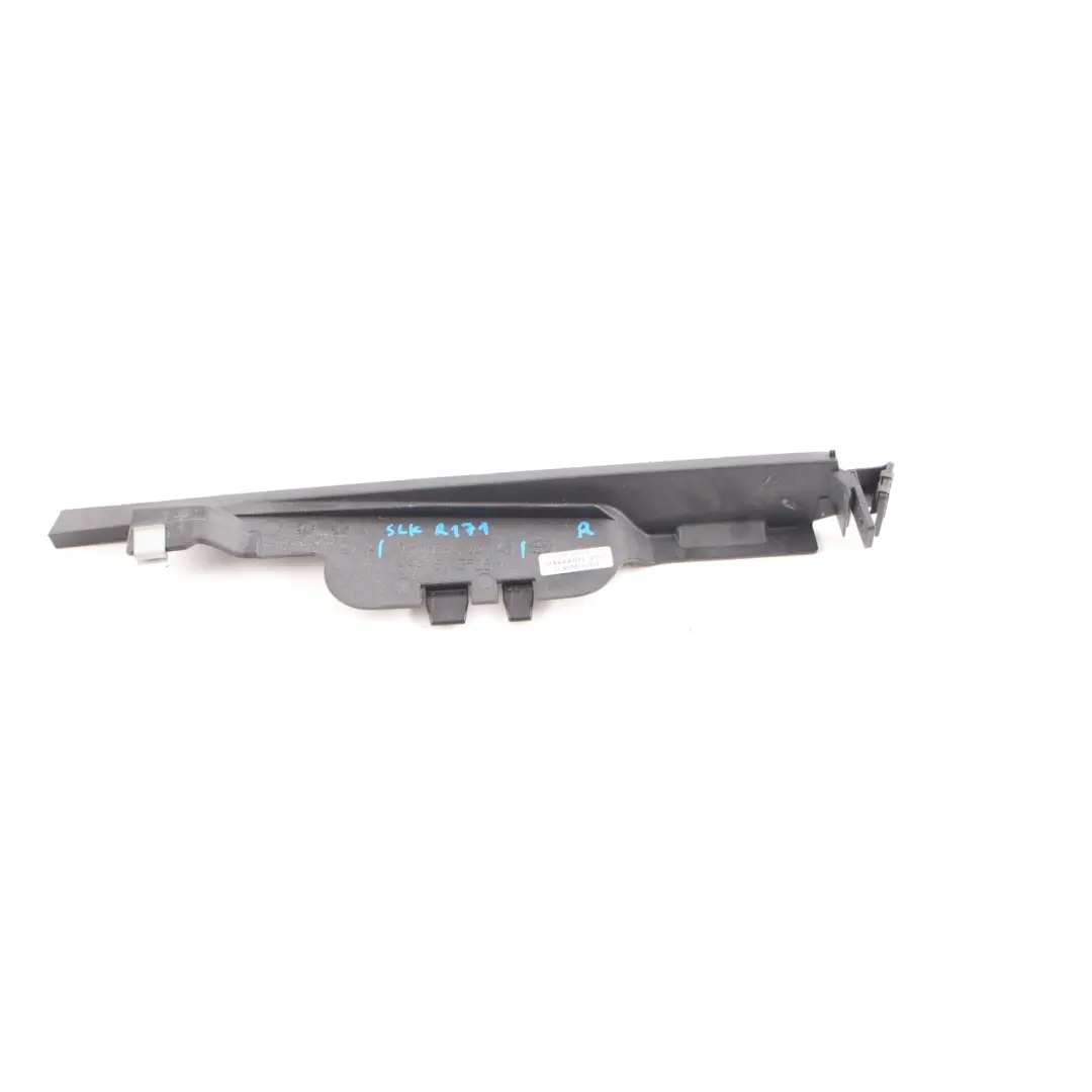 Panneau de garniture de vitre arrière droite Mercedes SLK R171 - SKU A1716390243 - Numéro de pièce A1716390243