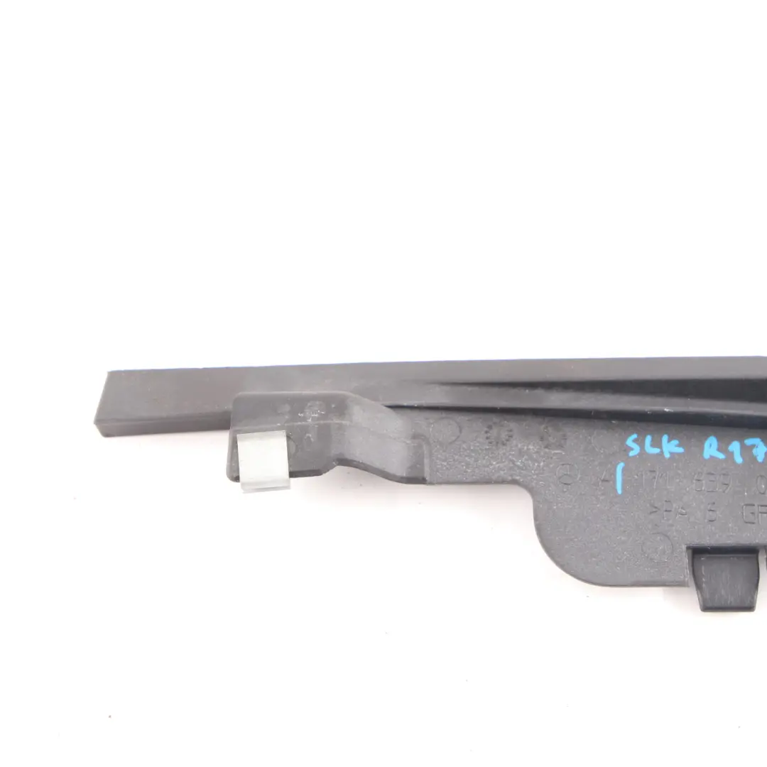 Fensterverkleidung Viertel Hinten Rechts Halterung für Mercedes SLK R171 mit Teilenummer A1716390243 Mercedes SLK R171 Fensterverkleidung Viertel Hinten Rechts Halterung - SKU A1716390243 - Teilenummer A1716390243