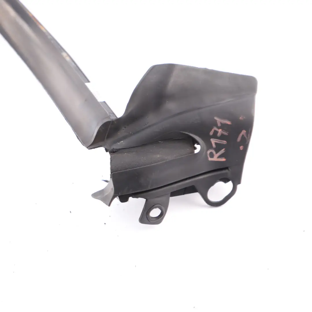 Hinteres Linkes Fenster Leiste Formteil Dichtung für Mercedes CLK R171 mit Teilenummer A1716700138 Mercedes CLK R171 Hinteres Linkes Fenster Leiste Formteil Dichtung - SKU A1716700138 - Teilenummer A1716700138