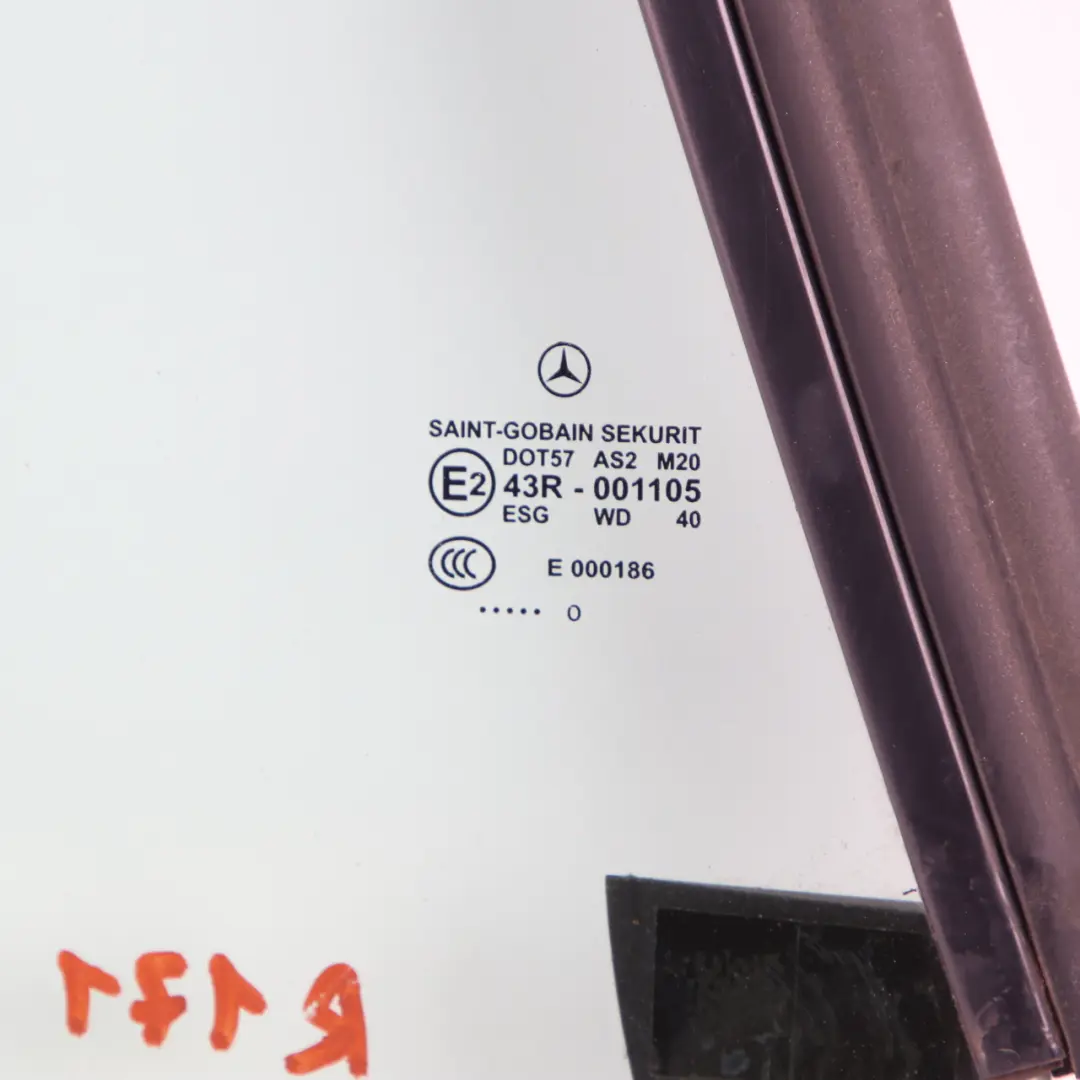 Vetro laterale posteriore destro AS2 per Mercedes SLK R171 Cabrio con numero di parte A1716700400 Mercedes SLK R171 Cabrio Vetro laterale posteriore destro AS2 - SKU A1716700400 - Numero di parte A1716700400