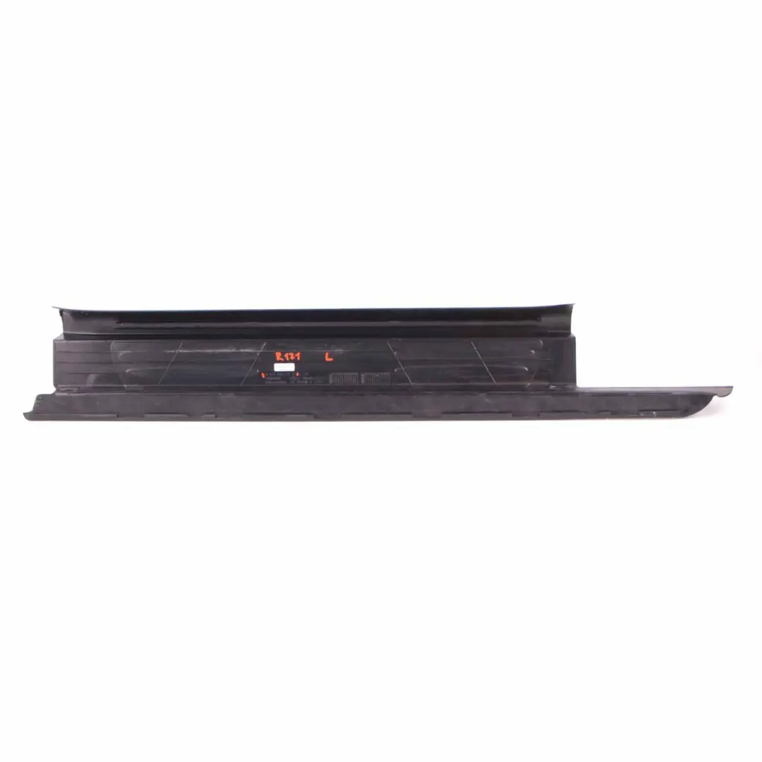 Mercedes R171 Bas de porte avant gauche Couvercle d'entrée Panneau d'habillage - SKU A1716800135 - Numéro de pièce A1716800135